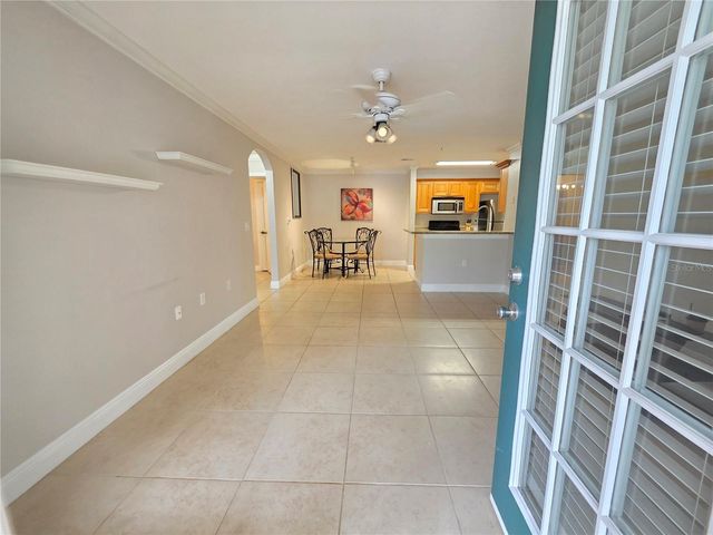 8926 MANOR LOOP 102, Lakewood Ranch, FL 34202
