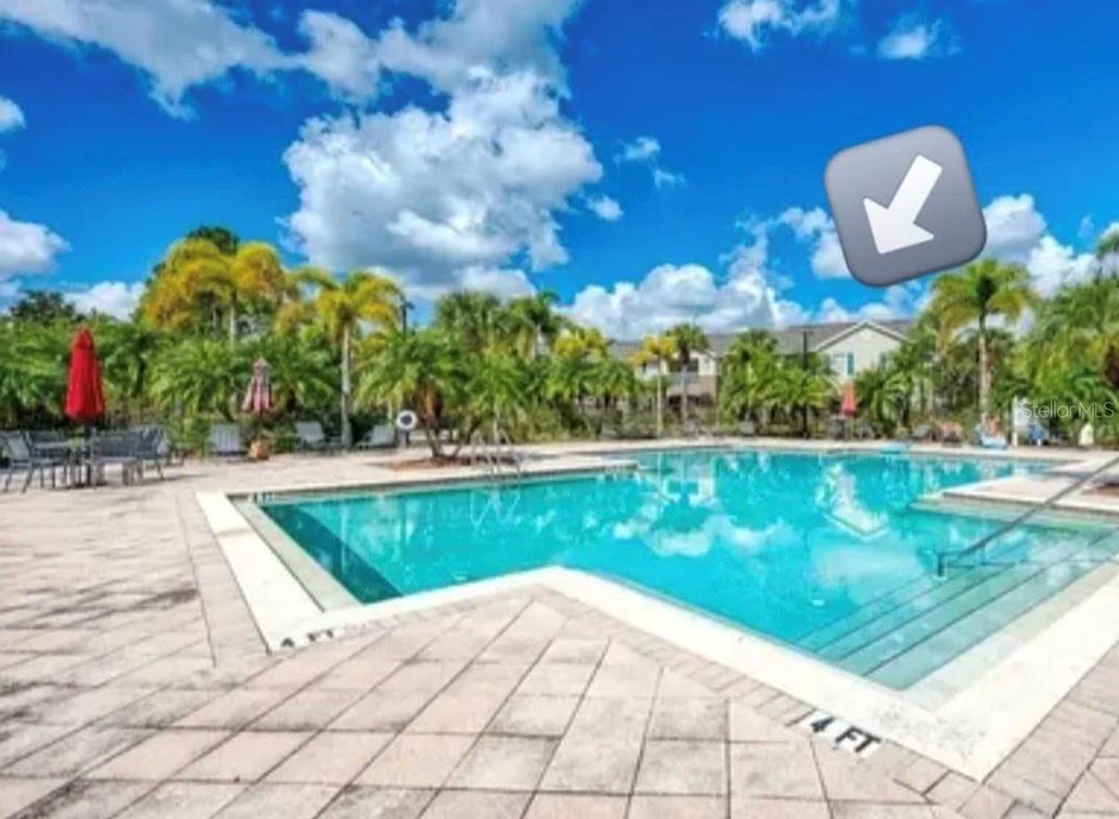 8926 MANOR LOOP 102, Lakewood Ranch, FL 34202