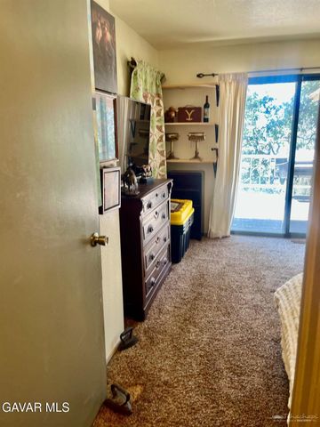 29901 Skyline Drive, Tehachapi, CA 93561