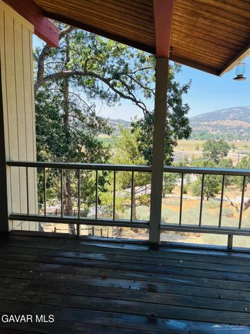 29901 Skyline Drive, Tehachapi, CA 93561
