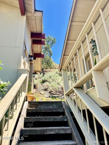 29901 Skyline Drive, Tehachapi, CA 93561