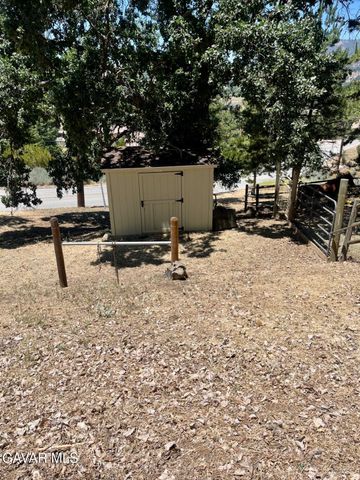 29901 Skyline Drive, Tehachapi, CA 93561