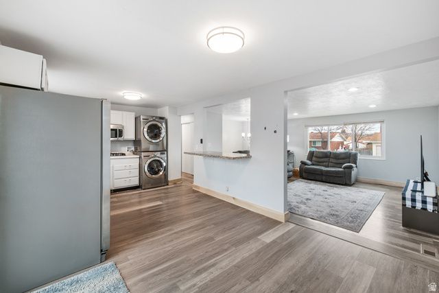 140 W 8710 S, Sandy, UT 84070