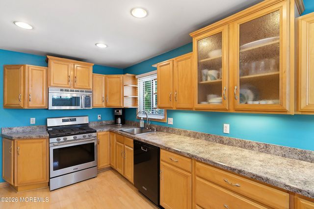 12 Carole Drive, Oakhurst, NJ 07755