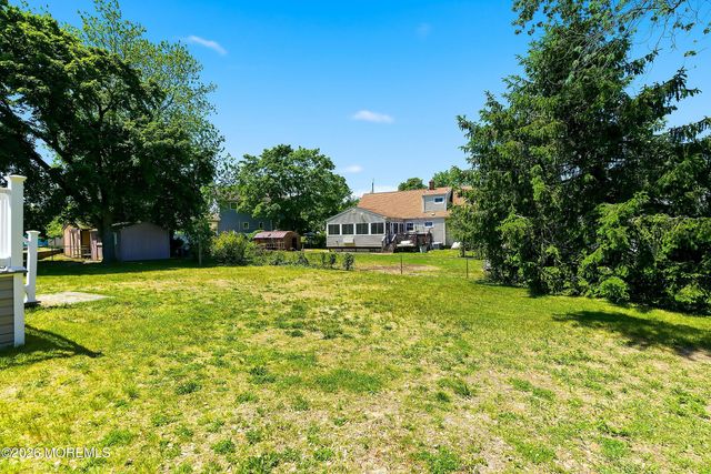 12 Carole Drive, Oakhurst, NJ 07755