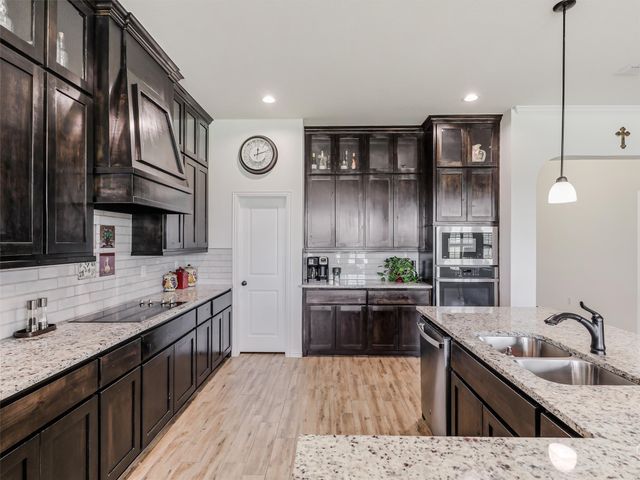 451 Tristin Lane, Waxahachie, TX 75167