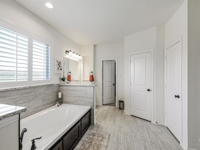 451 Tristin Lane, Waxahachie, TX 75167