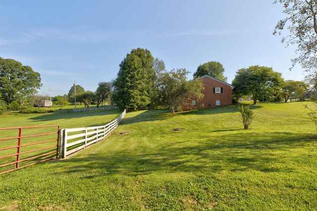 1119 Peacock Road, Paris, KY 40361