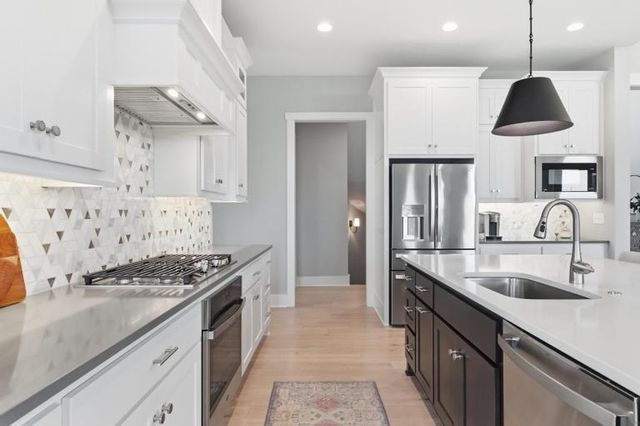 15640 Delmar Street, Overland Park, KS 66224