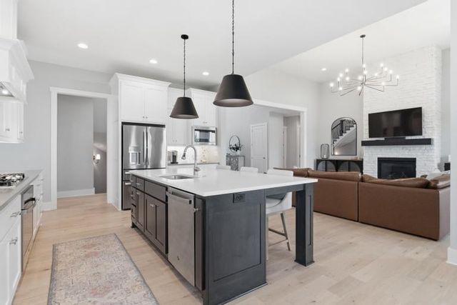 15640 Delmar Street, Overland Park, KS 66224