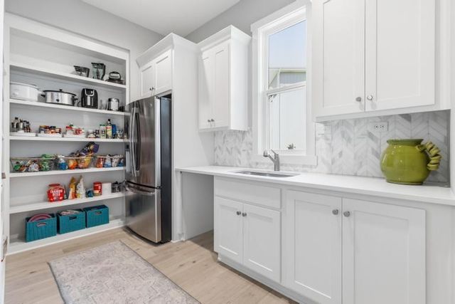 15640 Delmar Street, Overland Park, KS 66224