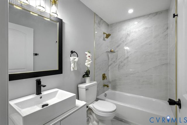 300 Green Acres Ave, Richmond, VA 23224