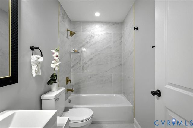 300 Green Acres Ave, Richmond, VA 23224