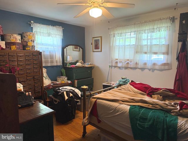 32 MEADOW LN, Gettysburg, PA 17325