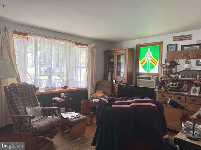32 MEADOW LN, Gettysburg, PA 17325