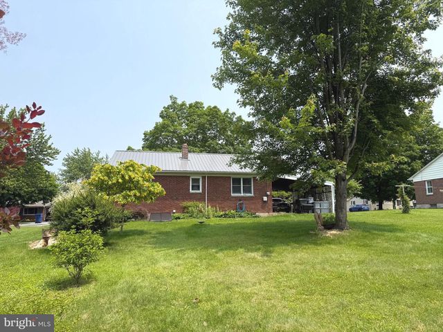 32 MEADOW LN, Gettysburg, PA 17325
