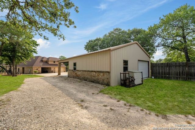 7627 FM 775, La Vernia, TX 78121