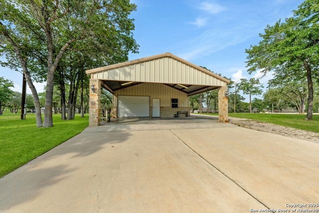 7627 FM 775, La Vernia, TX 78121