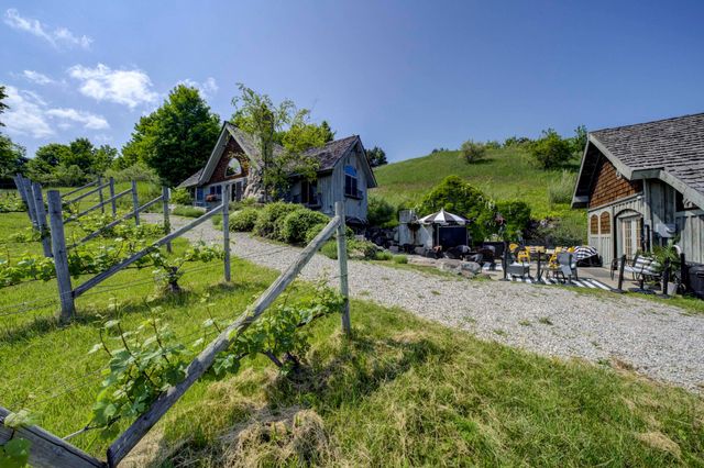 10702 E Hill Top Road, Suttons Bay, MI 49682