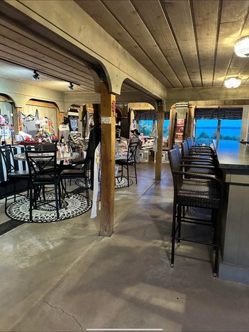 10702 E Hill Top Road, Suttons Bay, MI 49682