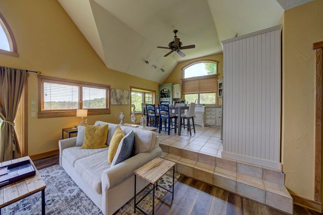 10702 E Hill Top Road, Suttons Bay, MI 49682