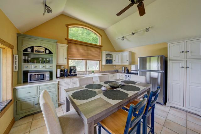 10702 E Hill Top Road, Suttons Bay, MI 49682