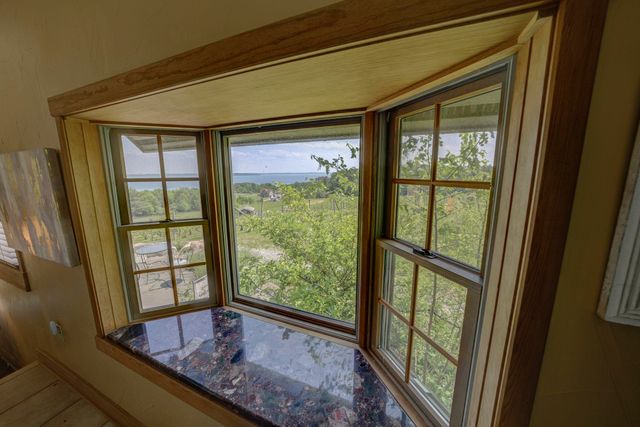 10702 E Hill Top Road, Suttons Bay, MI 49682