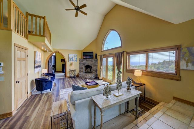 10702 E Hill Top Road, Suttons Bay, MI 49682