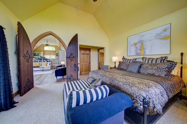 10702 E Hill Top Road, Suttons Bay, MI 49682