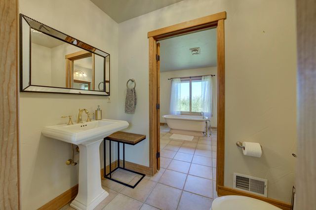 10702 E Hill Top Road, Suttons Bay, MI 49682