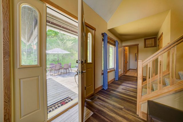 10702 E Hill Top Road, Suttons Bay, MI 49682