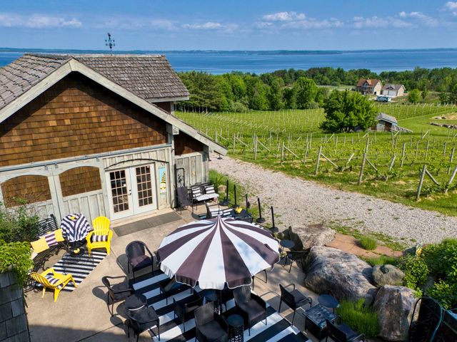 10702 E Hill Top Road, Suttons Bay, MI 49682