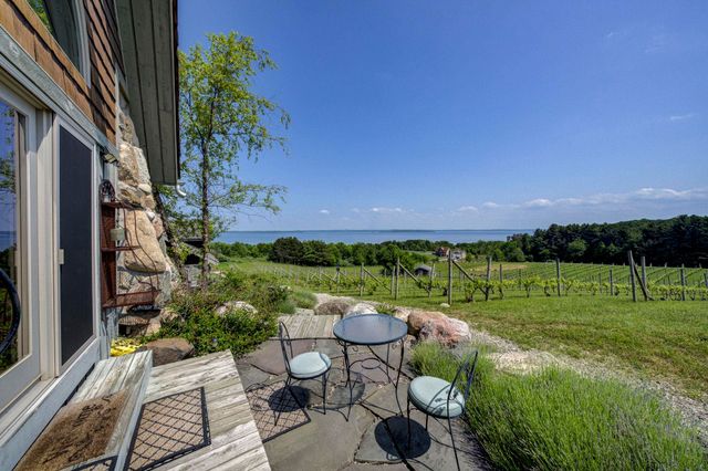 10702 E Hill Top Road, Suttons Bay, MI 49682