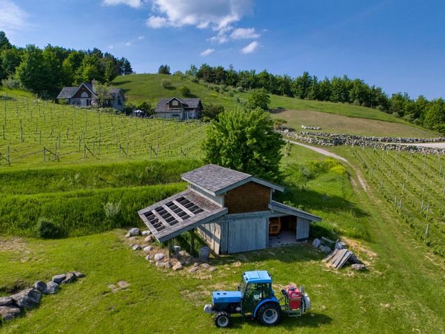 10702 E Hill Top Road, Suttons Bay, MI 49682