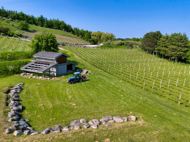 10702 E Hill Top Road, Suttons Bay, MI 49682