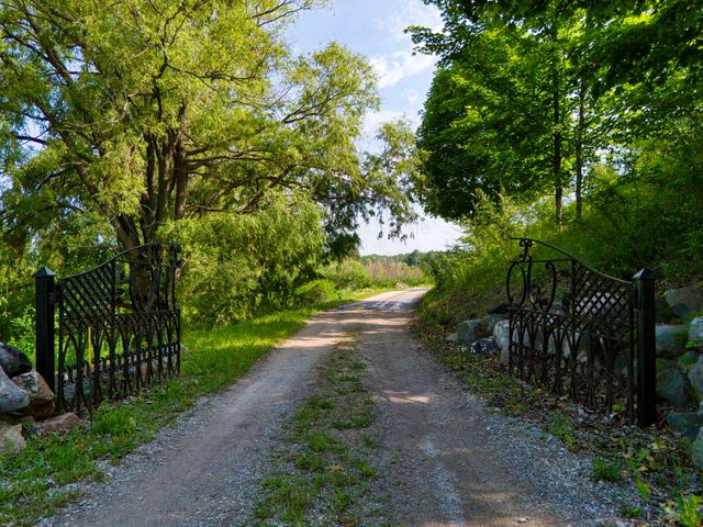 10702 E Hill Top Road, Suttons Bay, MI 49682