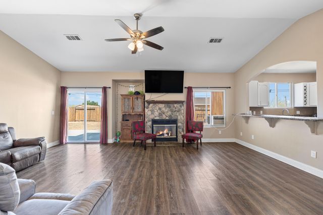 8117 Satinwood Avenue, California City, CA 93505