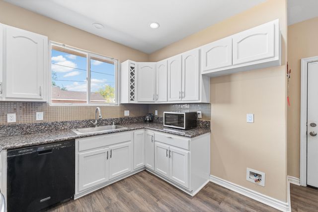 8117 Satinwood Avenue, California City, CA 93505