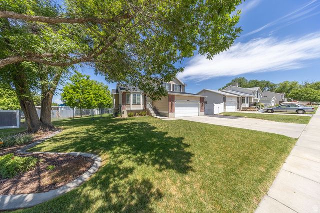 2626 W 3900 S, Roy, UT 84067