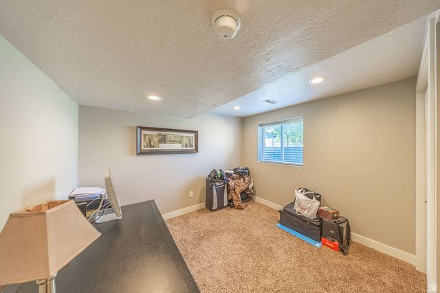 2626 W 3900 S, Roy, UT 84067