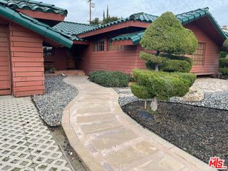 19923 Labrador Street, Chatsworth, CA 91311