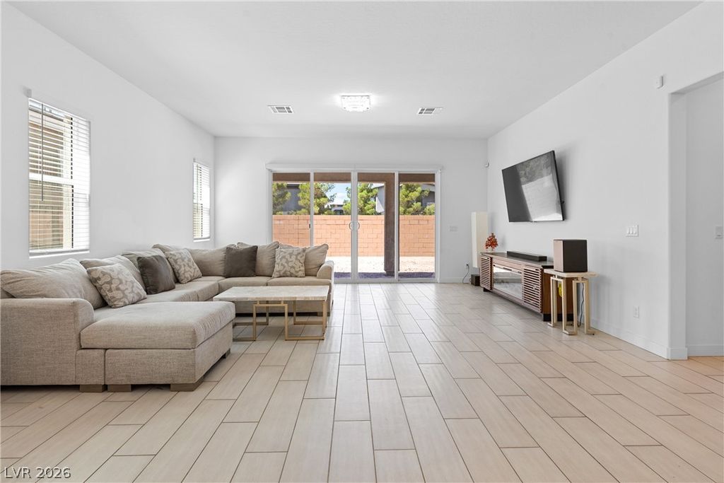 10205 Tumbaga Street, Las Vegas, NV 89183 — photo 3