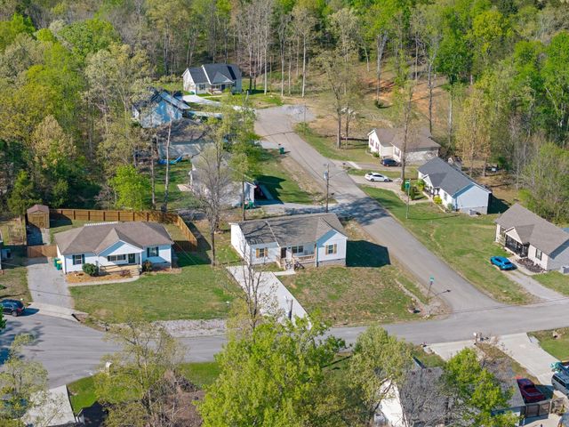 391 Elm Ave, Lewisburg, TN 37091