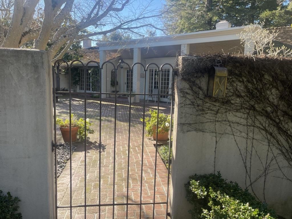 9 Betty Lane, Atherton, CA 94027