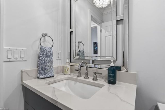 1902 Crestview LNDG, Virginia Beach, VA 23454