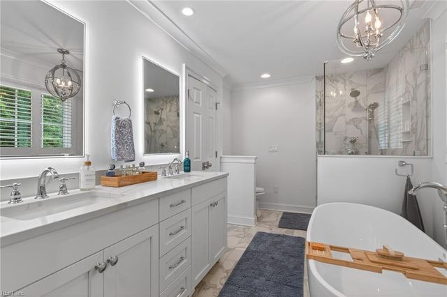 1902 Crestview LNDG, Virginia Beach, VA 23454