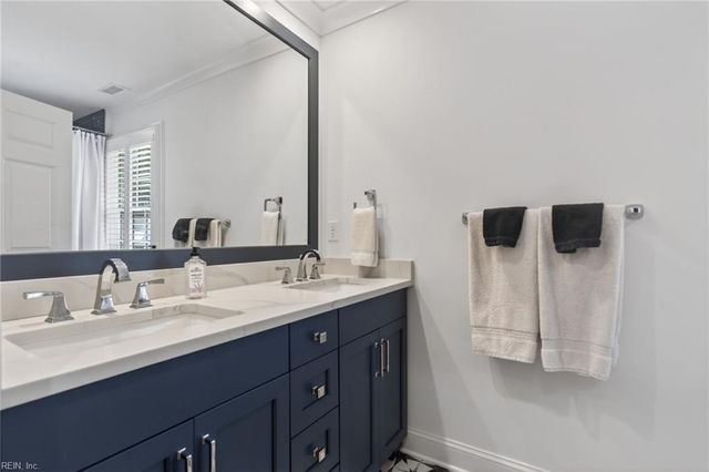 1902 Crestview LNDG, Virginia Beach, VA 23454