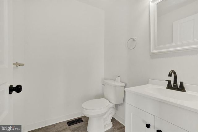 316 E KING ST, York, PA 17403