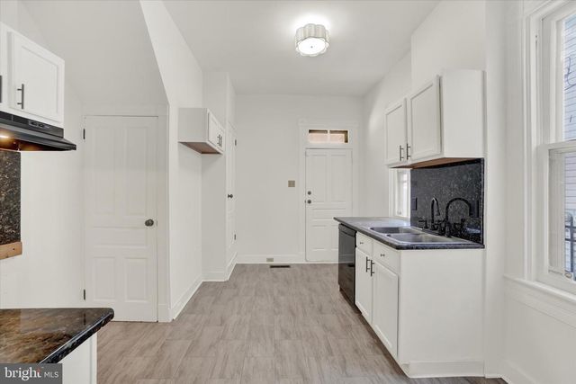 316 E KING ST, York, PA 17403