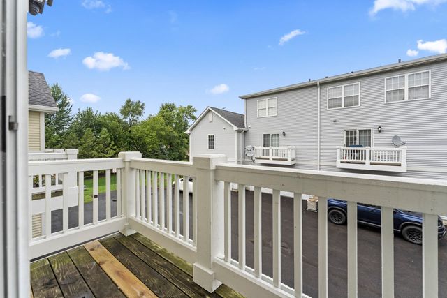 304 Holiday Lane, Hainesville, IL 60073